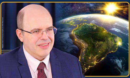 Ao vivo, palestra do orientador espiritual Benjamin Teixeira de Aguiar, respondendo a perguntas